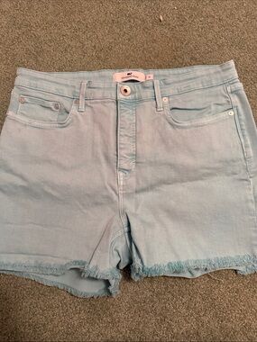 Vineyard Vines cut offs